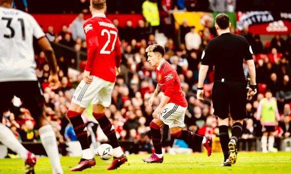 Η «συνήθεια» της Γιουνάιτεντ στις προκρίσεις [vids]