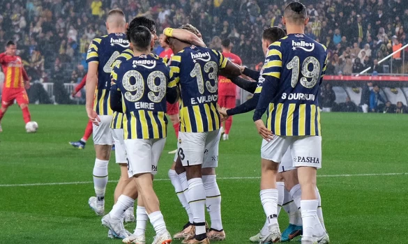 Πανηγυρική πρόκριση για την Φενέρ [vid]