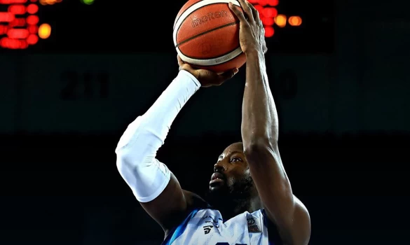 Φουλ επίθεση από την Τουρκ Τέλεκομ