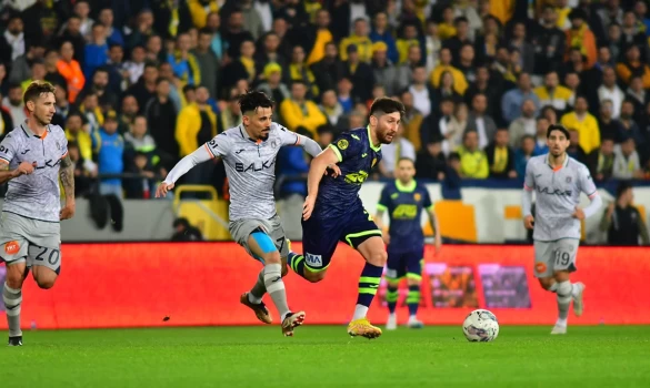 Στο τελικό, με επεισοδιακό τρόπο, η Μπασακσεχίρ [vids]