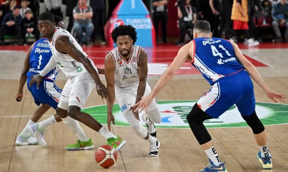 TBL Τουρκίας: Τζάμπολ στους τελικούς Εφές-Καρσίγιακα!