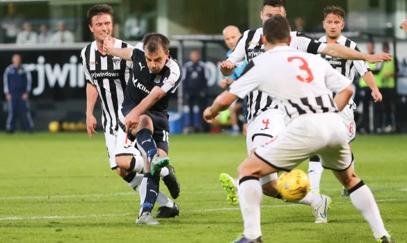 Τσάμπιονσιπ Σκωτίας: Ντανφέρμλιν Αθλ. - Κουίνς Παρκ, ντέρμπι ουραγών! 