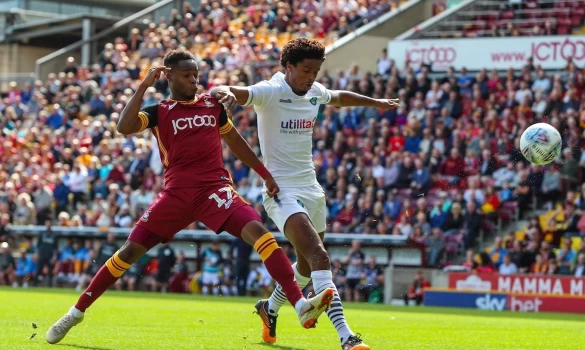 Λιγκ Τρόφι: Μπράντφορντ-Γουίκομ, μάχη για τον τελικό!