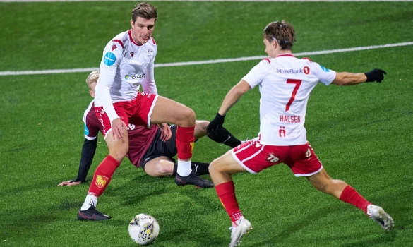 B' Nορβηγίας: «Τριπλή» στη Λεβάνγκερ, κόντρα για Σάντνες