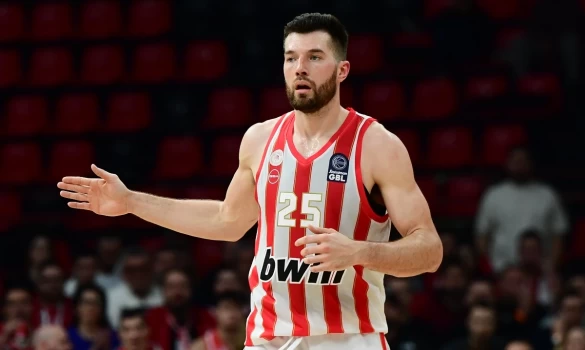 Ολυμπιακός - ΑΕΚ 89-70: Έκαναν τη δουλειά με Πίτερς οι "ερυθρόλευκοι"