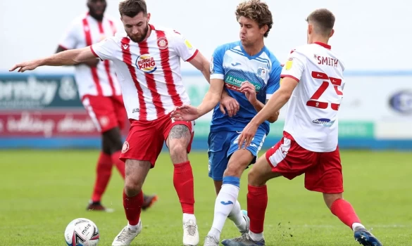 Λιγκ Τρόφι: Λέιτον Όριεντ - Στίβενεϊτζ, με τη φόρμα και την έδρα! 