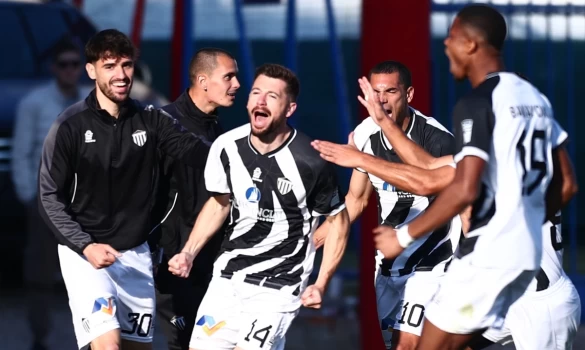 Πανιώνιος - Καλαμάτα 0-1: Νικήτρια στο επεισοδιακό ντέρμπι της Νέας Σμύρνης η "Μαύρη Θύελλα"!