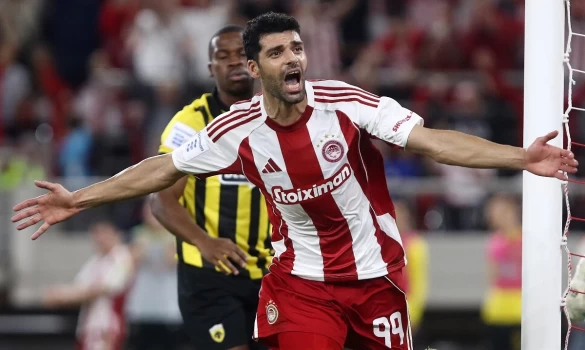 Ολυμπιακός - ΑΕΚ 2-0: Νίκη με εκτελεστές Ελ Κααμπί και Ταρέμι για τους "ερυθρόλευκους"