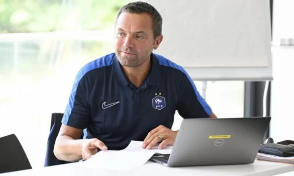 Super League: Η διαιτησία, τα έργα Λανουά και ο παραλογισμός