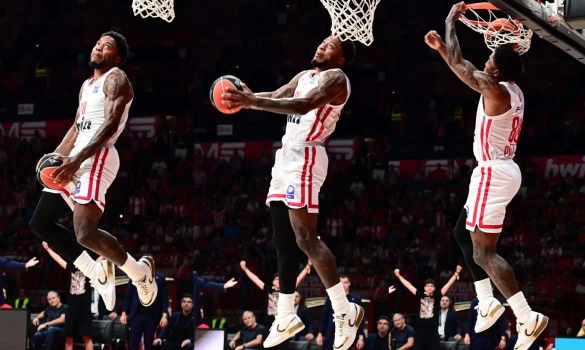 Ολυμπιακός - ΑΕΚ 94-77: Νίκη στο παρκέ, πάρτι στις κερκίδες!