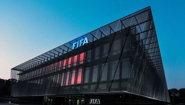 FIFA-UEFA ανακοίνωσαν ότι αποβλήθηκαν οι ρωσικές ομάδες