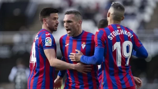 Β' Ισπανίας: Ξεσπά η Εϊμπάρ