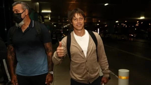 AEK: Στην Αθήνα έφθασε η οικογένεια Αλμέιδα