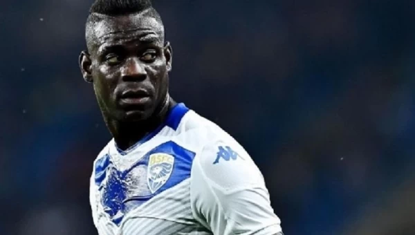 ΤΡΟΜΕΡΟ γκολ από τον Μπαλοτέλι, έβαλε 5 στο Ντερμισπόρ-Γκεζτέπε 7-0