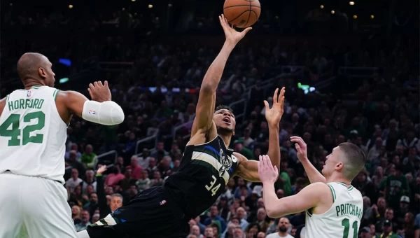 Greek Freak λαμπρός τους οδηγεί (vids)