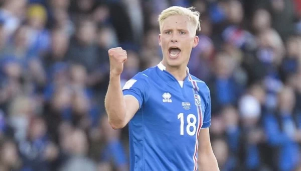 Η ΑΕΚ ενδιαφέρεται για τον Ισλανδό διεθνή Μάγκνουσον!