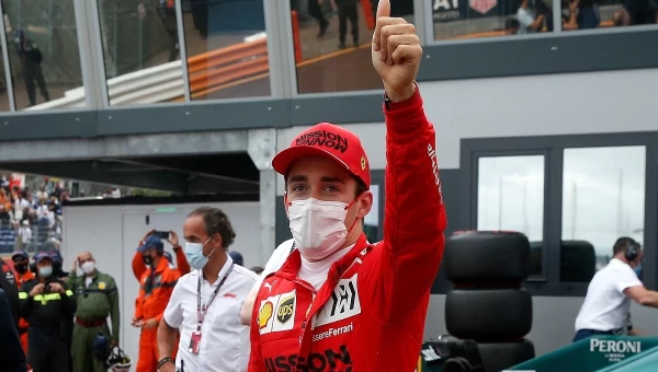 F1: Ιπτάμενος Λεκλέρ στην Βαρκελώνη!