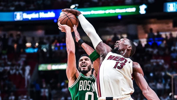 Οι «καυτοί» Χιτ άνοιξαν… λογαριασμό [vids]