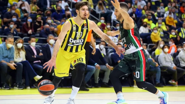 Η Βαλένθια έκανε κίνηση για Ντε Κολό