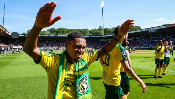 Η Φορτούνα των Σιόβα-Σάμαρη συνεχίζει στην Eredivisie [vids]