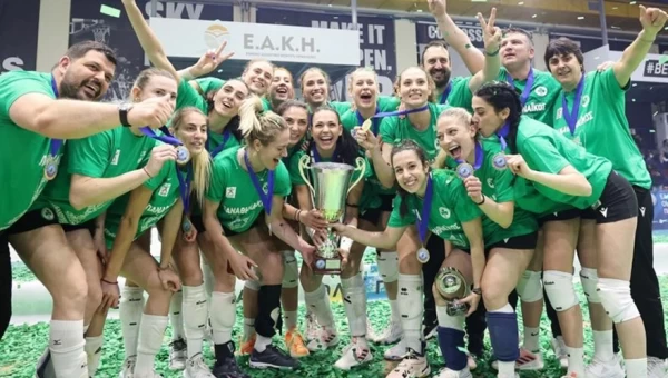 Βόλεϊ  Γυναικών :Το σήκωσε το τριφύλλι