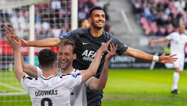 «Μονομαχία» Παυλίδη-Δουβίκα στη Ολλανδία (vids)