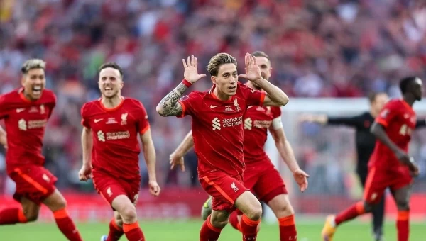 Μπενεβέντο και Λίβερπουλ!