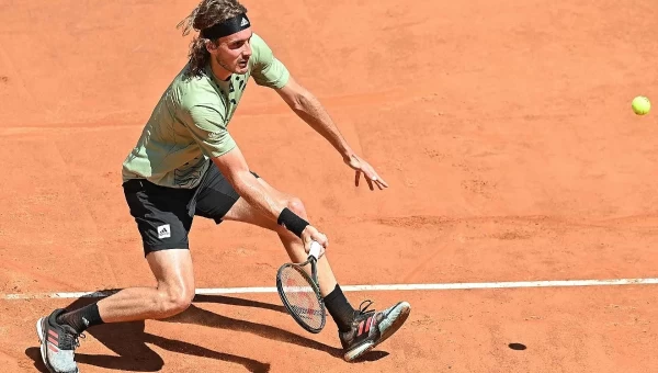 Στα ημιτελικά του Rome Masters ο Τσιτσιπάς (vid)