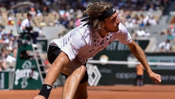 Ο Τσιτσιπάς ξεκινά Τρίτη βράδυ στο Roland Garros [vid]