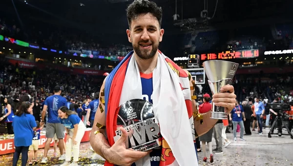 Αταμάν: «Πιστεύω πώς ο Μίτσιτς θα συνεχίσει»