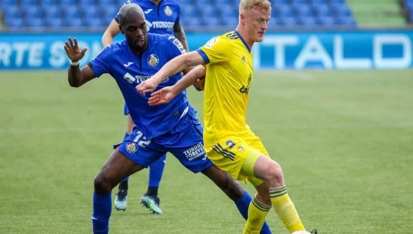 AEK: Τελική ευθεία με Γιόνσον