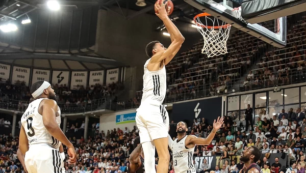 Η Βιλερμπάν έκανε το πρώτο βήμα [vids]