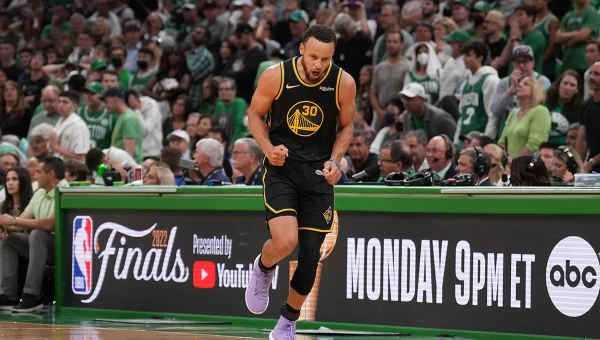 Ο magic Κάρι οδήγησε τους «πολεμιστές» στην ισοφάριση [vids]