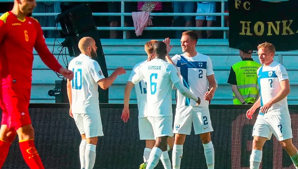 «Τρίποντο» κορυφής για την Φινλανδία [vid]