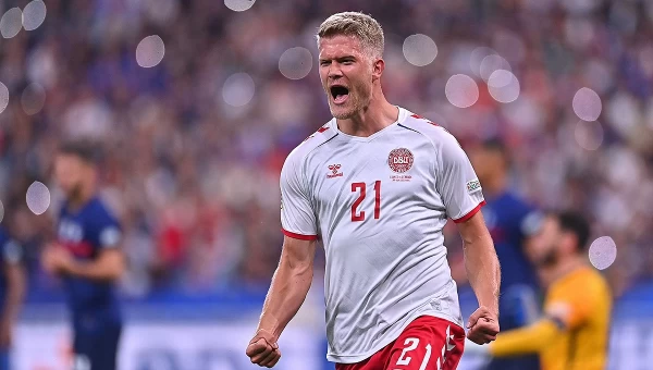 Η Δανία «σόκαρε» το Παρίσι [vid]