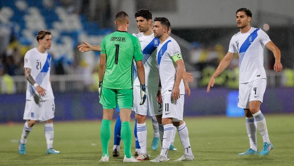 «Φεύγουν» τα εισιτήρια του Ελλάδα - Κύπρος [vid]