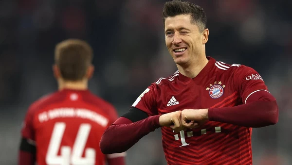 Λεβαντόφσκι: «Σκέφτομαι μόνο την Μπαρτσελόνα»