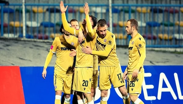 Μπόντο Γκλιμτ και Λος Άντζελες Γκάλαξι!