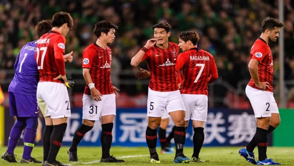 Με τους ισχυρούς!