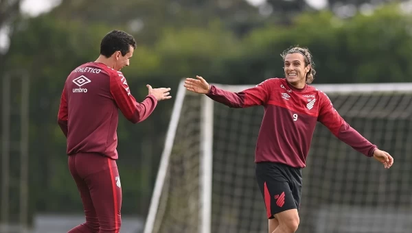 Μπαμ με Ατλέτικο Παραναένσε, Ρασίνγκ