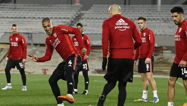 Α' Αργεντινής: Με την Ρίβερ Πλέιτ και συνδυασμό