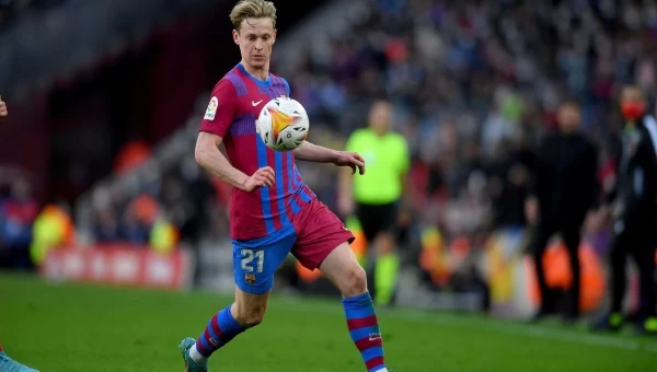 Μπαρτσελόνα: Σήριαλ η παραμονή του ντε Γιονχ!