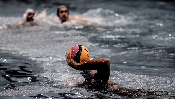 Η Ελλάδα το στόχο της, οι ΗΠΑ την κούπα