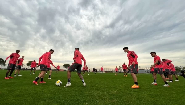 Α' Βραζιλίας: Ιντερνασιονάλ αλλά με συνδυασμό