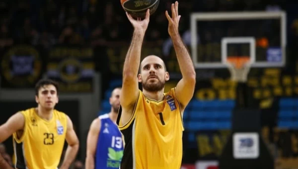 Η Τζιρόνα βρίσκεται μία ανάσα από τον Κολόμ!