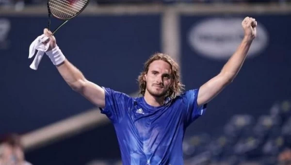 Στον τελικό ο Τσιτσιπάς