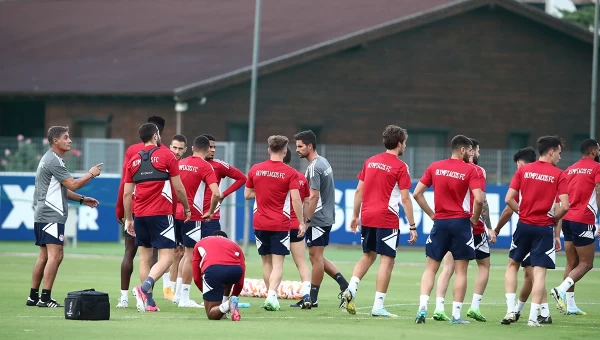 Φόρεσε ξανά «ερυθρόλευκα» ο Μίτσελ [vid]