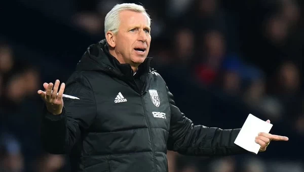 Άρης: Έδωσε τα χέρια με τον Άγγλο προπονητή, Άλαν Πάρντιου [vid]