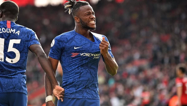 Νότιγχαμ Φόρεστ: Συμφωνία με την Τσέλσι για Μπατσουαγί [vid]