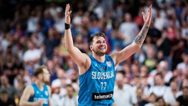 Ντερμπάρα και προς under το Γαλλία - Σλοβενία